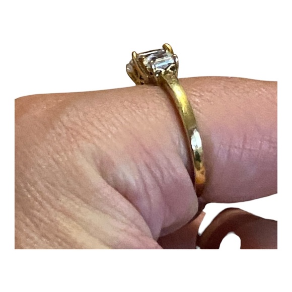 Gold plated sterling silver stamped 925 faceted stone ring - Picture 6 of 16